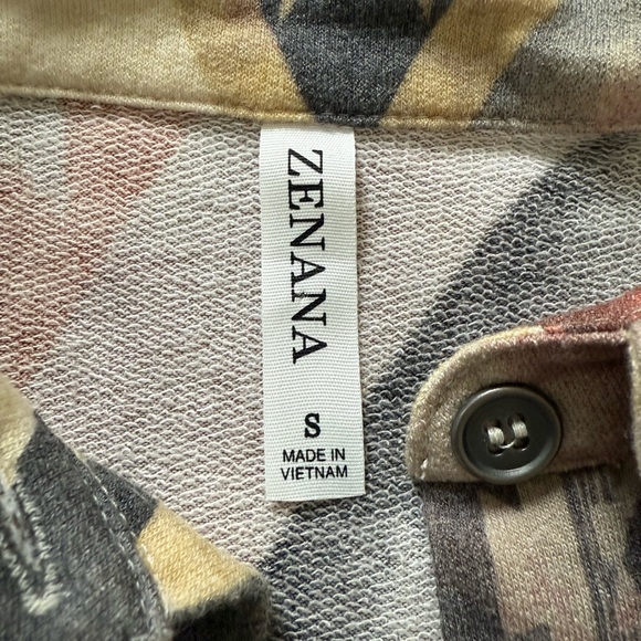 Aztec Patterned Button-Up Shirt - Picture 3 of 4